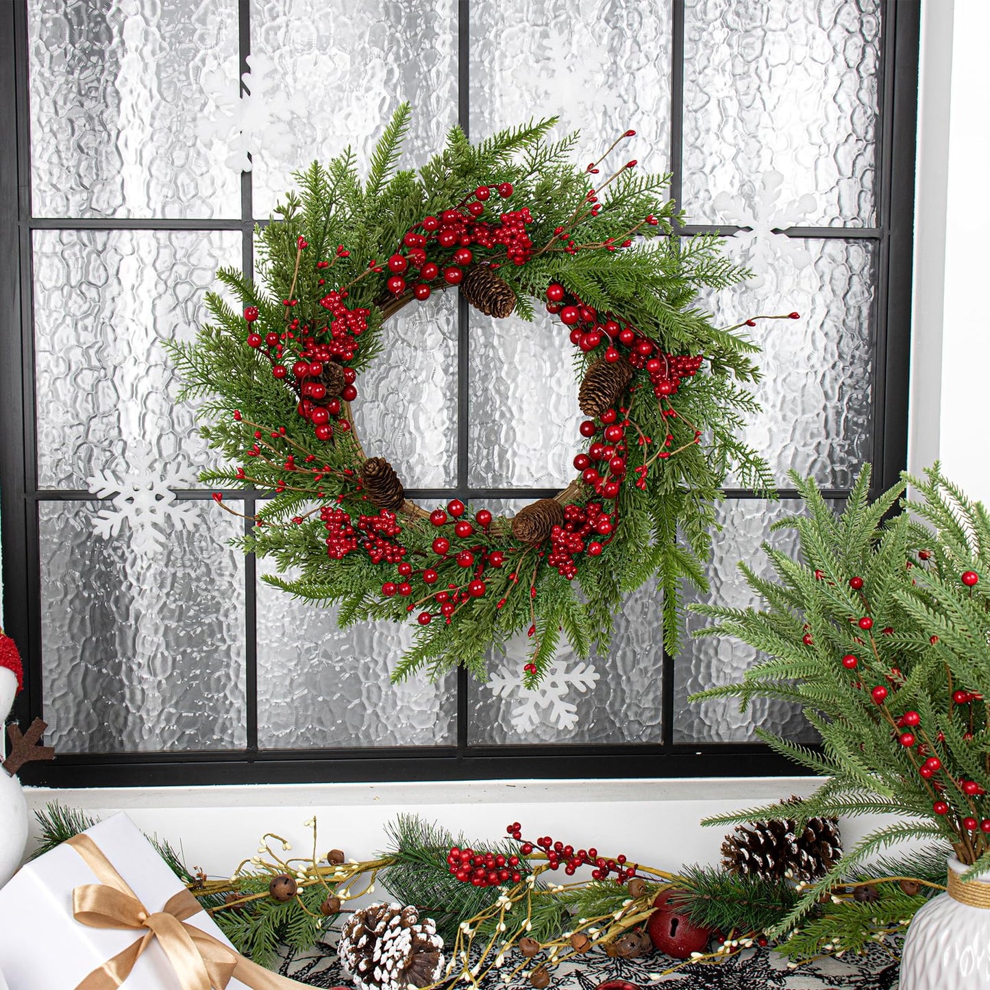 Artificial Christmas Wreath 22 Inch Christmas Wreaths for Front Door Winter Wreath with Red Berries Pine Cones Needles for Indoor Outdoor Xmas Winter Holidays